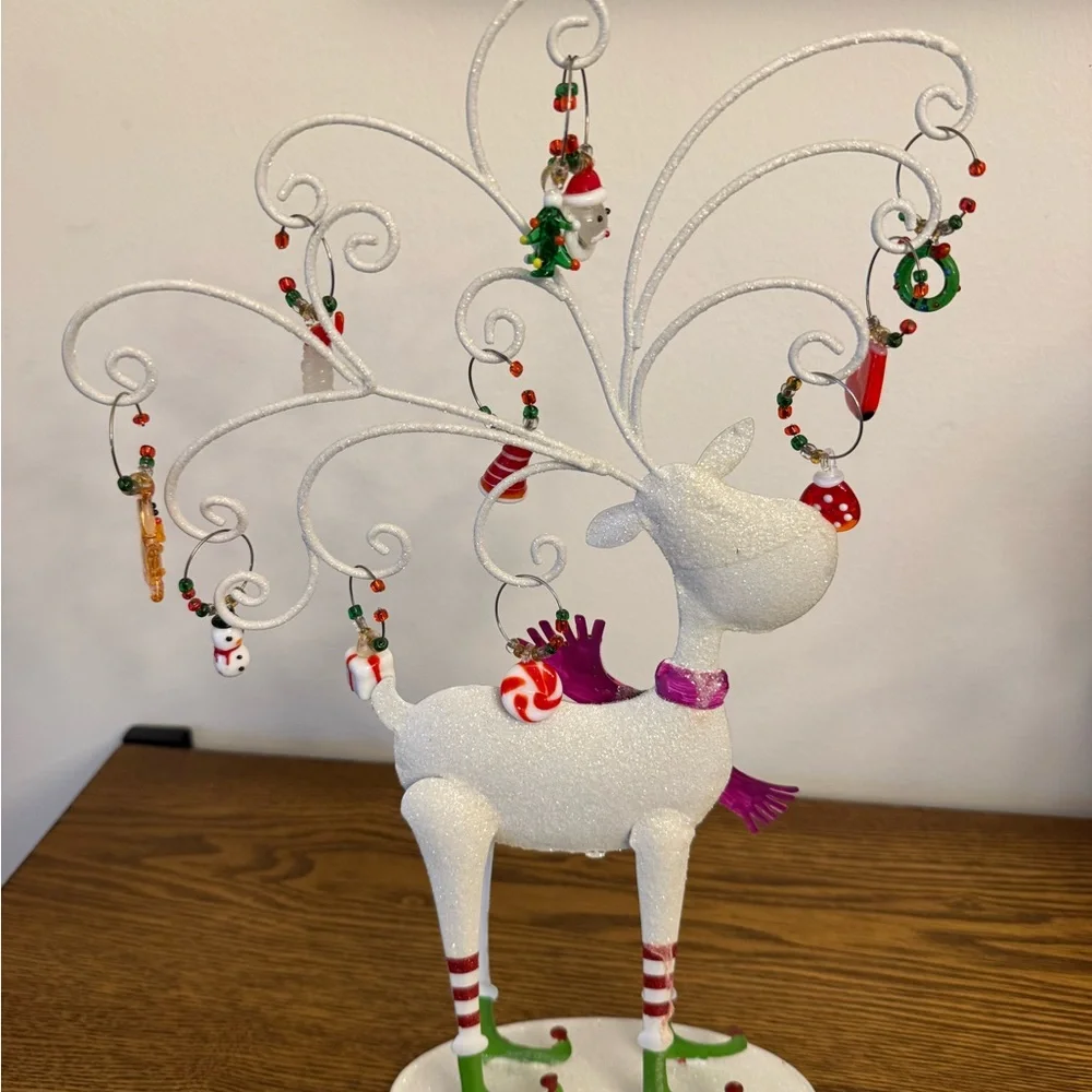Pier 1 White and Green Holiday Reindeer wine glass ornaments Decor. GUC
